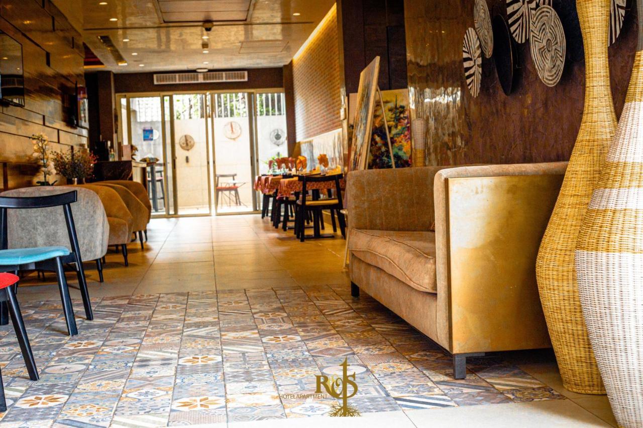 Roots Hotel Apartments Abidjan Bagian luar foto
