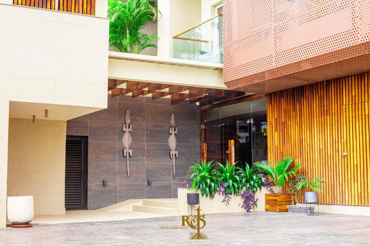 Roots Hotel Apartments Abidjan Bagian luar foto