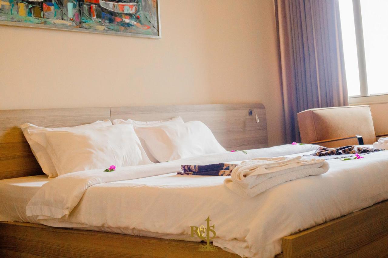 Roots Hotel Apartments Abidjan Bagian luar foto