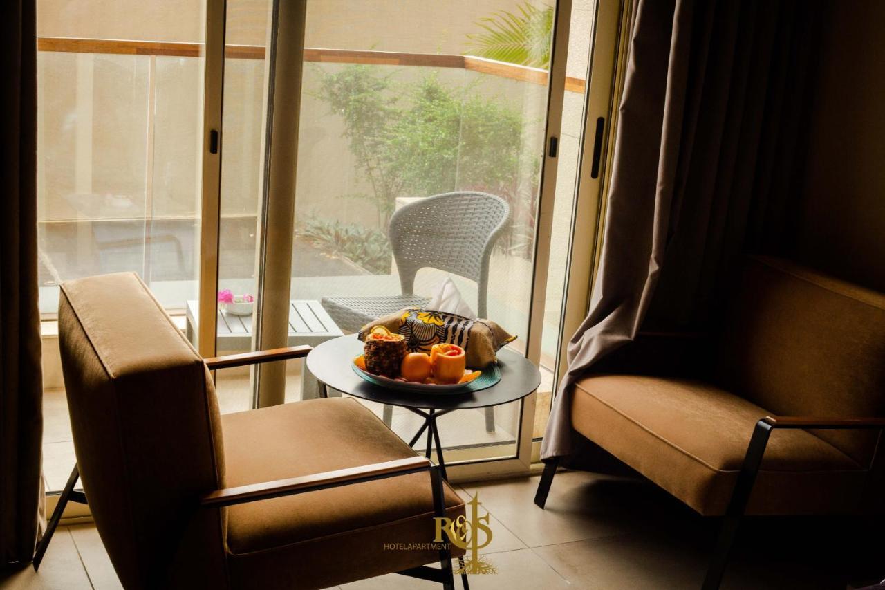 Roots Hotel Apartments Abidjan Bagian luar foto