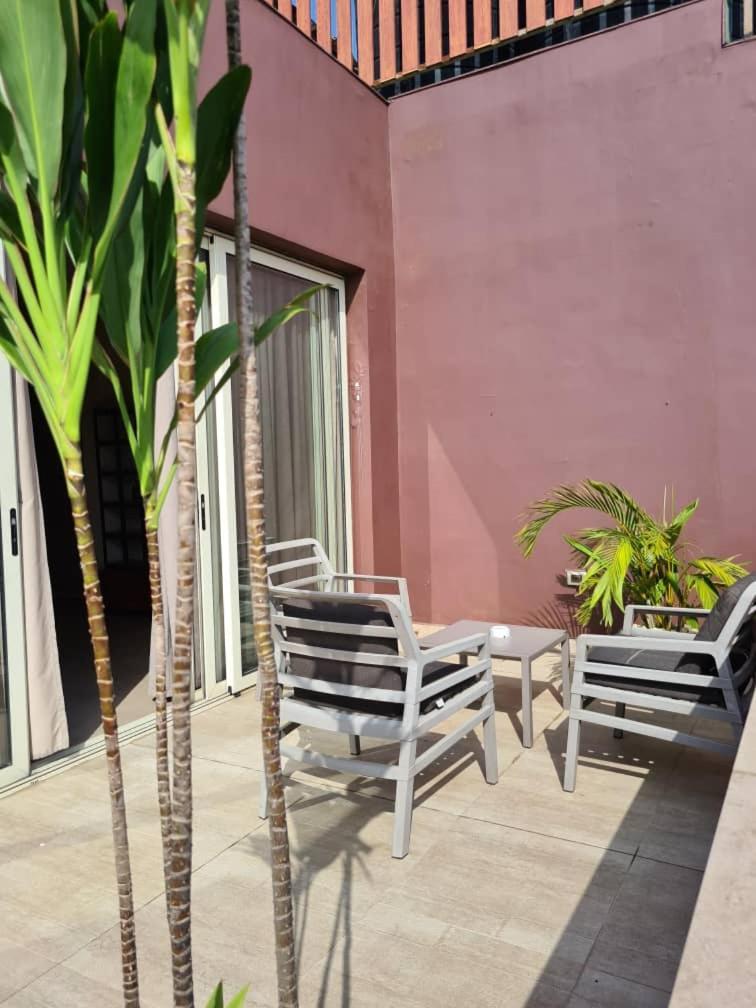 Roots Hotel Apartments Abidjan Bagian luar foto