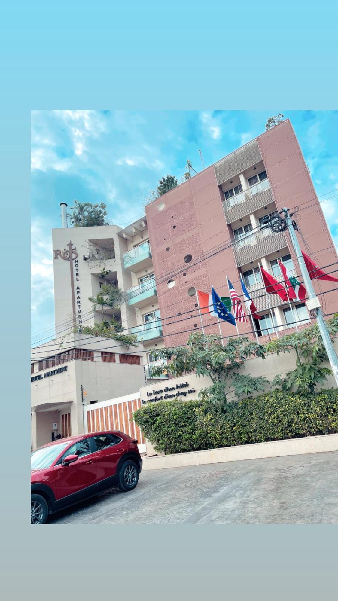 Roots Hotel Apartments Abidjan Bagian luar foto