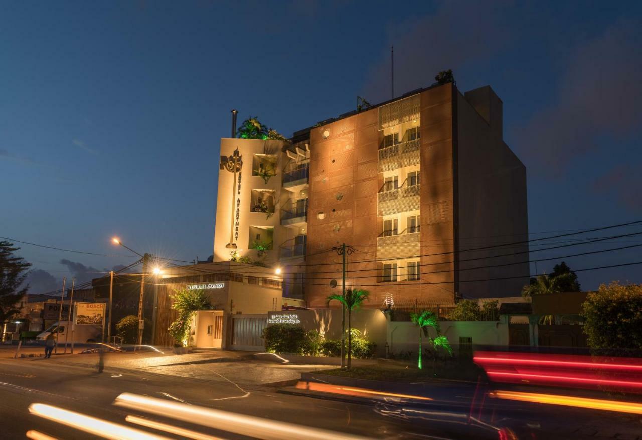 Roots Hotel Apartments Abidjan Bagian luar foto