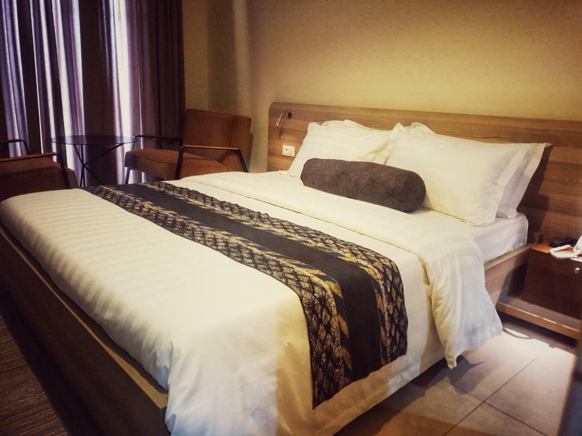 Roots Hotel Apartments Abidjan Bagian luar foto